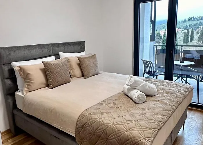 Diamond Apartment